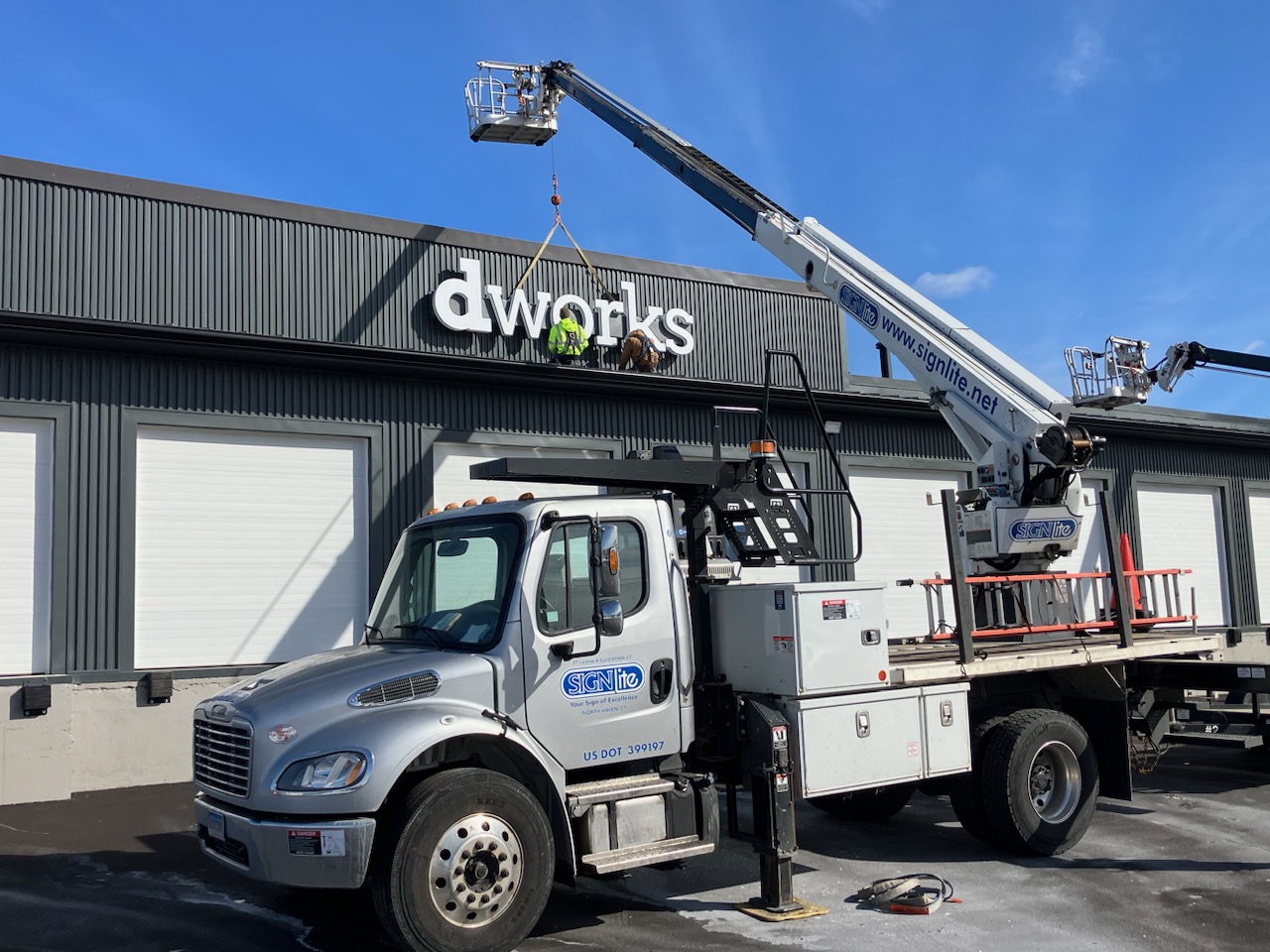 internally illuminated LED channel letter building sign