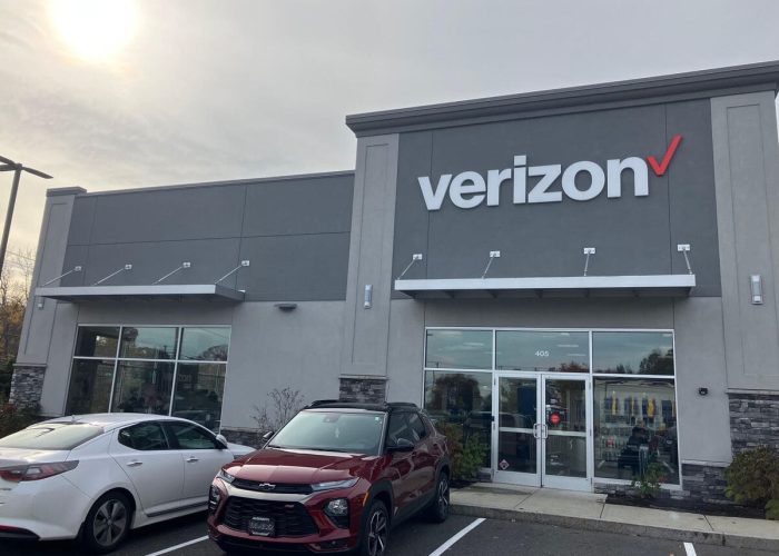 verizon exterior signage shelton ct